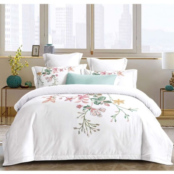 Set Lenjerie Eleganta din Bumbac, cu imprieu deosebit, pentru pat dublu, 4 piese: Cearceaf de pat cu elastic 180 x 200 cm, Cearceaf pilota 200 x 230 cm, 2 fete de perna 55 x 80 cm, BG8019