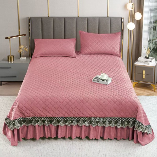 Set Cuvertura catifea 220x240 cm Pat Dublu, 3 piese cu broderie,+ 2 fete perna, CC-14