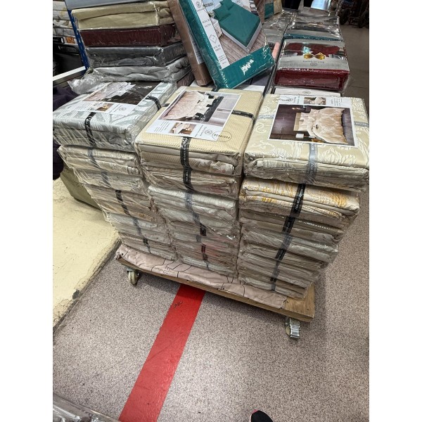 Set Lenjerie Eleganta pentru pat dublu din Jacquard Satinat, compus din 6 piese, Cearceaf de pat 220x240cm, JK7