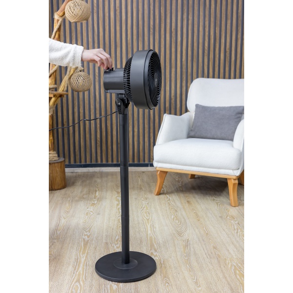 Circulator aer cu picior Zilan, Putere 65W, 3 trepte de viteza, Diametru grilaj 27 cm, Inaltime reglabila Circulator aer cu picior Zilan, Putere 65W, 3 trepte de viteza, Diametru grilaj 27 cm, Inaltime reglabila