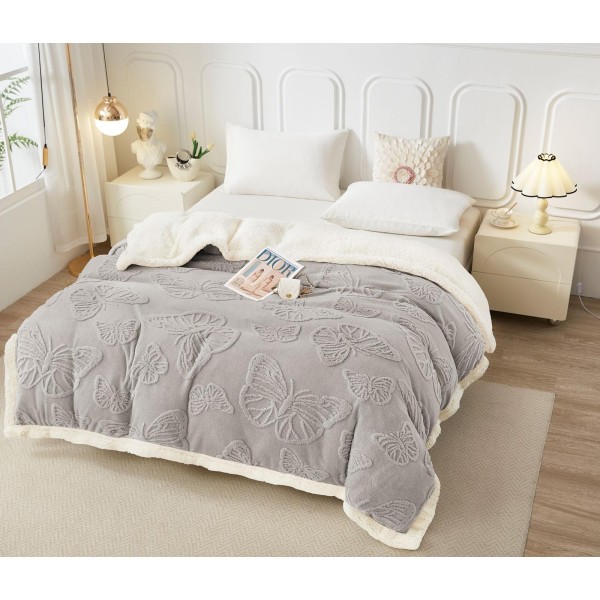 Patura cocolino cu dos plusat pentru pat dublu, model cu fluturi gofrati PFG6
