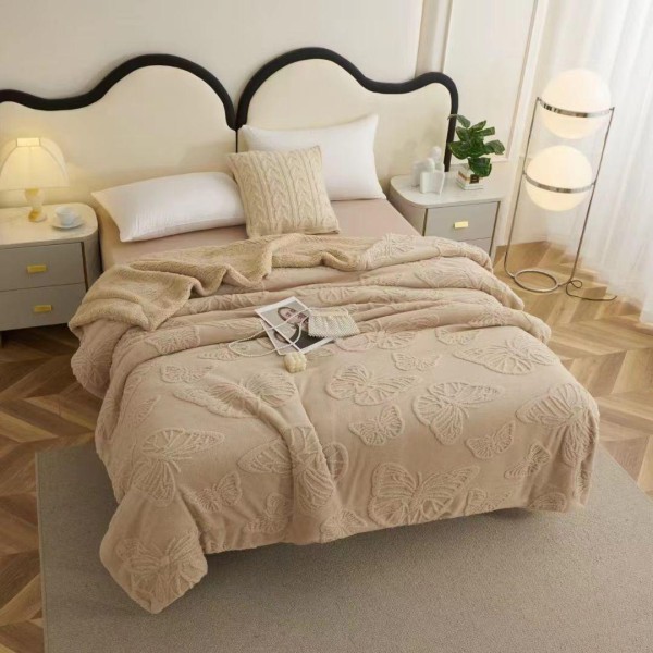Patura cocolino cu dos plusat pentru pat dublu, model cu fluturi gofrati PFG18 Patura cocolino cu dos plusat pentru pat dublu, model cu fluturi gofrati PFG18