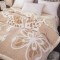 Pătură Cocolino 3D cu Blăniță – Moale, Călduroasă și Elegantă, Imprimeu Fluture, 200×230 cm-Bej PBFJ2