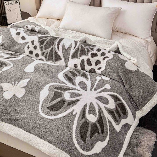Pătură Cocolino 3D cu Blăniță – Moale, Călduroasă și Elegantă, Imprimeu Fluture, 200×230 cm-Gri INCHIS PBFJ3