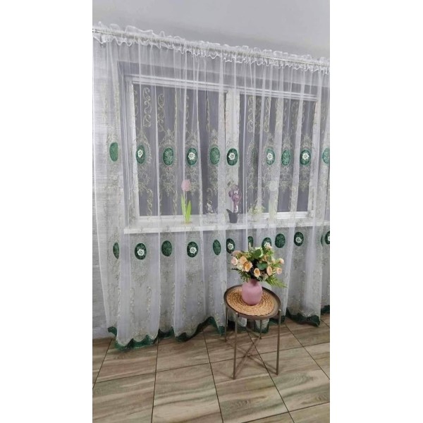 Set unic de perdele Plus draperii decorative pentru sufragerie dormitor, 4 m x 2.50 , PRDL18 Set unic de perdele Plus draperii decorative pentru sufragerie dormitor, 4 m x 2.50 , PRDL18