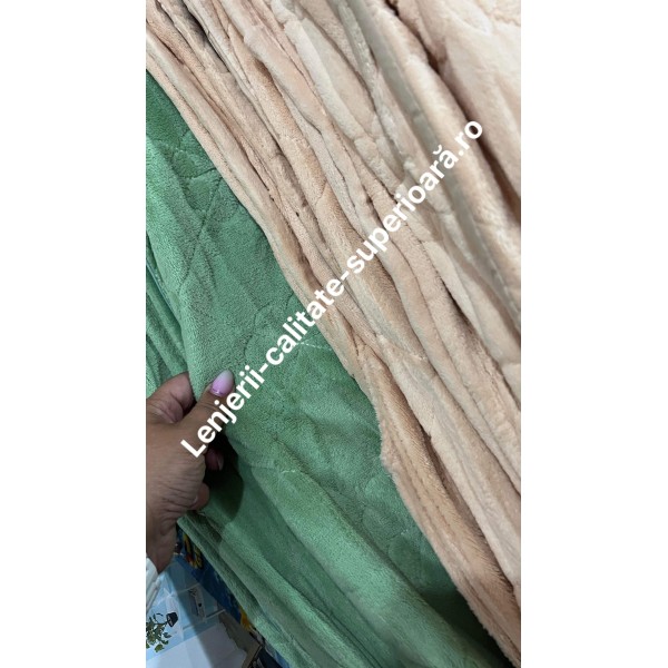 Huse/Topper pentru saltea cu elastic 180x200,crem deschis