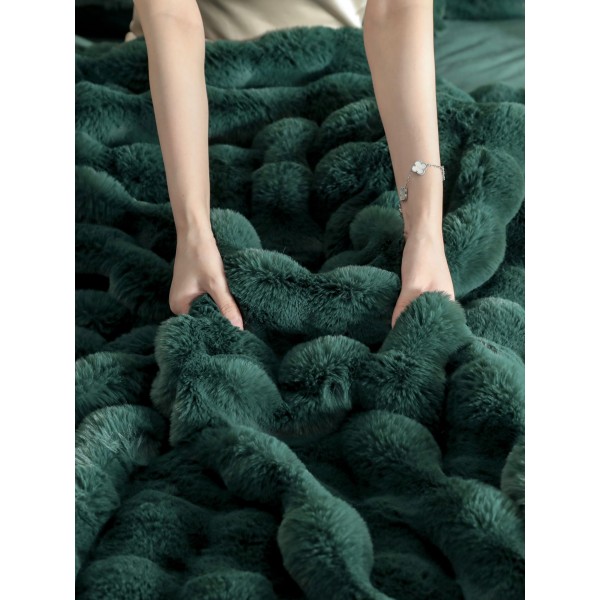 Lenjerie pat dublu, ExtraPufoasa, din Blanita artificiala de Iepure, 6 piese, Jojo Home LCBI02, VERDE SMARALD Lenjerie pat dublu, ExtraPufoasa, din Blanita artificiala de Iepure, 6 piese, Jojo Home LCBI02, VERDE SMARALD