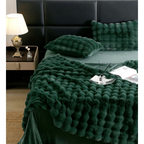 Lenjerie pat dublu, ExtraPufoasa, din Blanita artificiala de Iepure, 6 piese, Jojo Home LCBI02, VERDE SMARALD Lenjerie pat dublu, ExtraPufoasa, din Blanita artificiala de Iepure, 6 piese, Jojo Home LCBI02, VERDE SMARALD