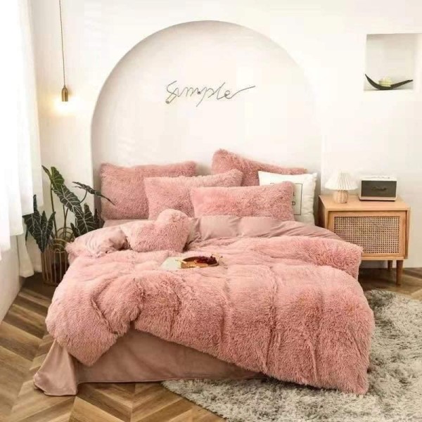 Lenjerie De Pat Pufoasa FLUFFY - ROZ PUDRA
