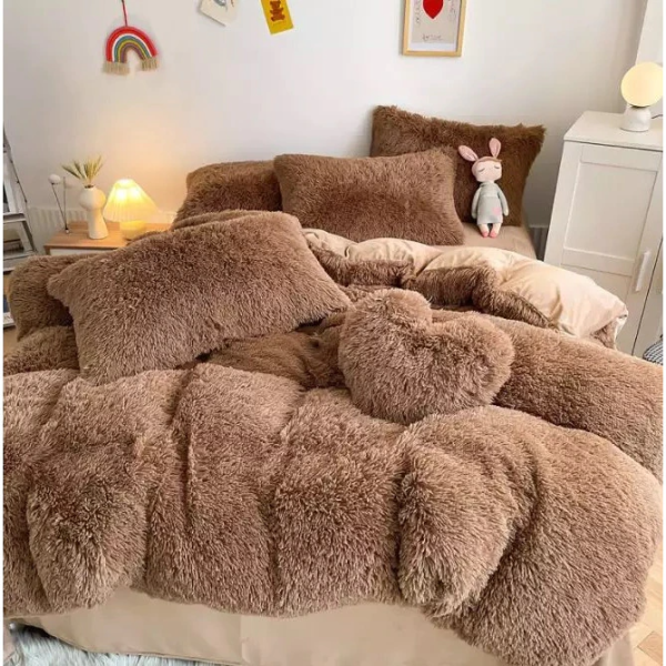 Lenjerie De Pat Pufoasa FLUFFY - MARO