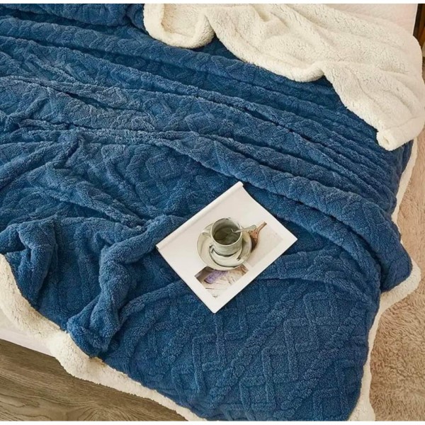 Patura CoCoLiNo tip Tricotaj cu blanita, 200x230cm, Jojo Home, Albastru Patura CoCoLiNo tip Tricotaj cu blanita, 200x230cm, Jojo Home, Albastru