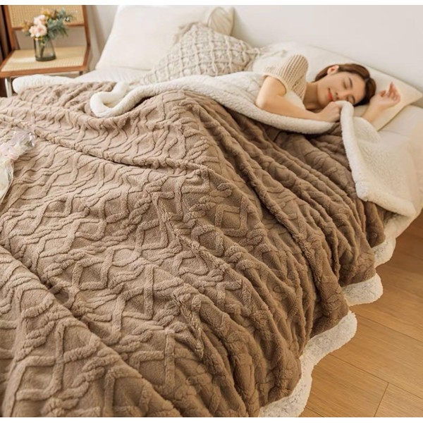 Patura CoCoLiNo tip Tricotaj cu blanita, 200x230cm, Jojo Home, maro închis Patura CoCoLiNo tip Tricotaj cu blanita, 200x230cm, Jojo Home, maro închis