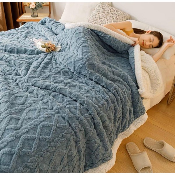 Patura CoCoLiNo tip Tricotaj cu blanita, 200x230cm, Jojo Home, gri deschis Patura CoCoLiNo tip Tricotaj cu blanita, 200x230cm, Jojo Home, gri deschis